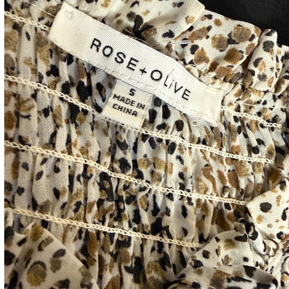 Rose + Olive Animal Print Smocked Peplum Blouse Brown Tan Small - Picture 2 of 10